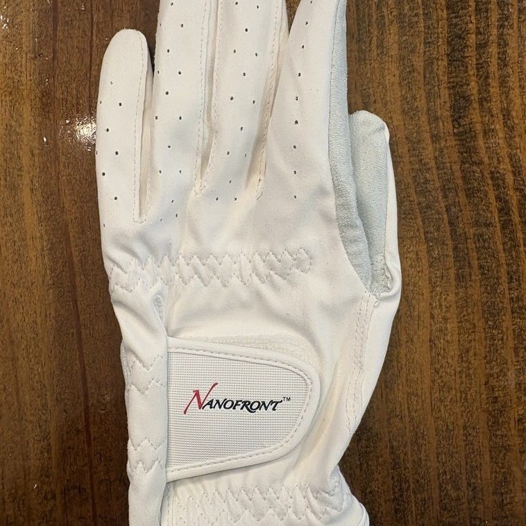 Type 2 — 100% NANOFRONT® (Backhand: NANOFRONT® only) Maximum grip and direct feel Sizes: M/L, L, XL Color: White